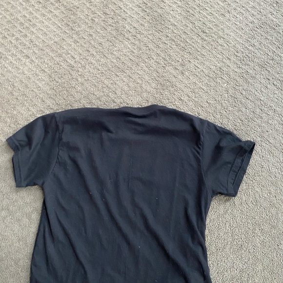 The young and wild medium black tee - Picture 3 of 3